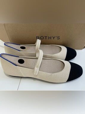 NIB Rothy’s The Square Maryjane, size 8